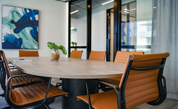 Boardroom_Table_pic_compressed.JPG